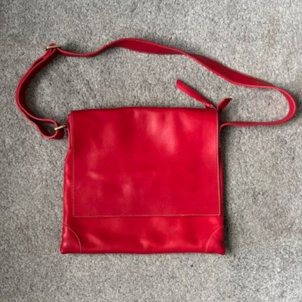Fredd & Basha Cambridge Leather Messenger Bag